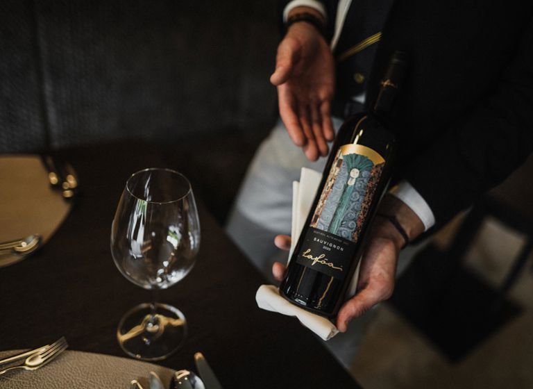Wine & Dine