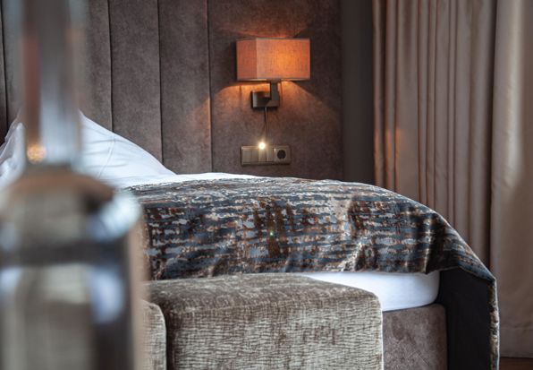 Doppelbett - Südbalkonsuite Meran