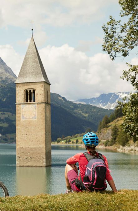 What to see in Meran: Bike tour to Lake Resia