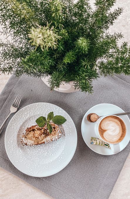 Un caffè e una fetta di dolce - Pensione 3/4 Hotel Anderlahn