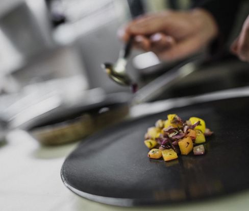 Finishing touches in the kitchen - Gourmet Hotel South Tyrol